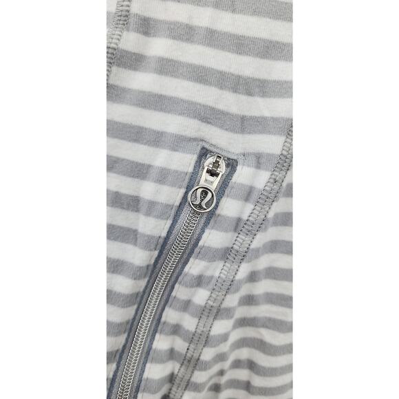 Lululemon Base Runner Grey White Striped Hooded Sweatshirt Size 8 - Picture 7 of 11